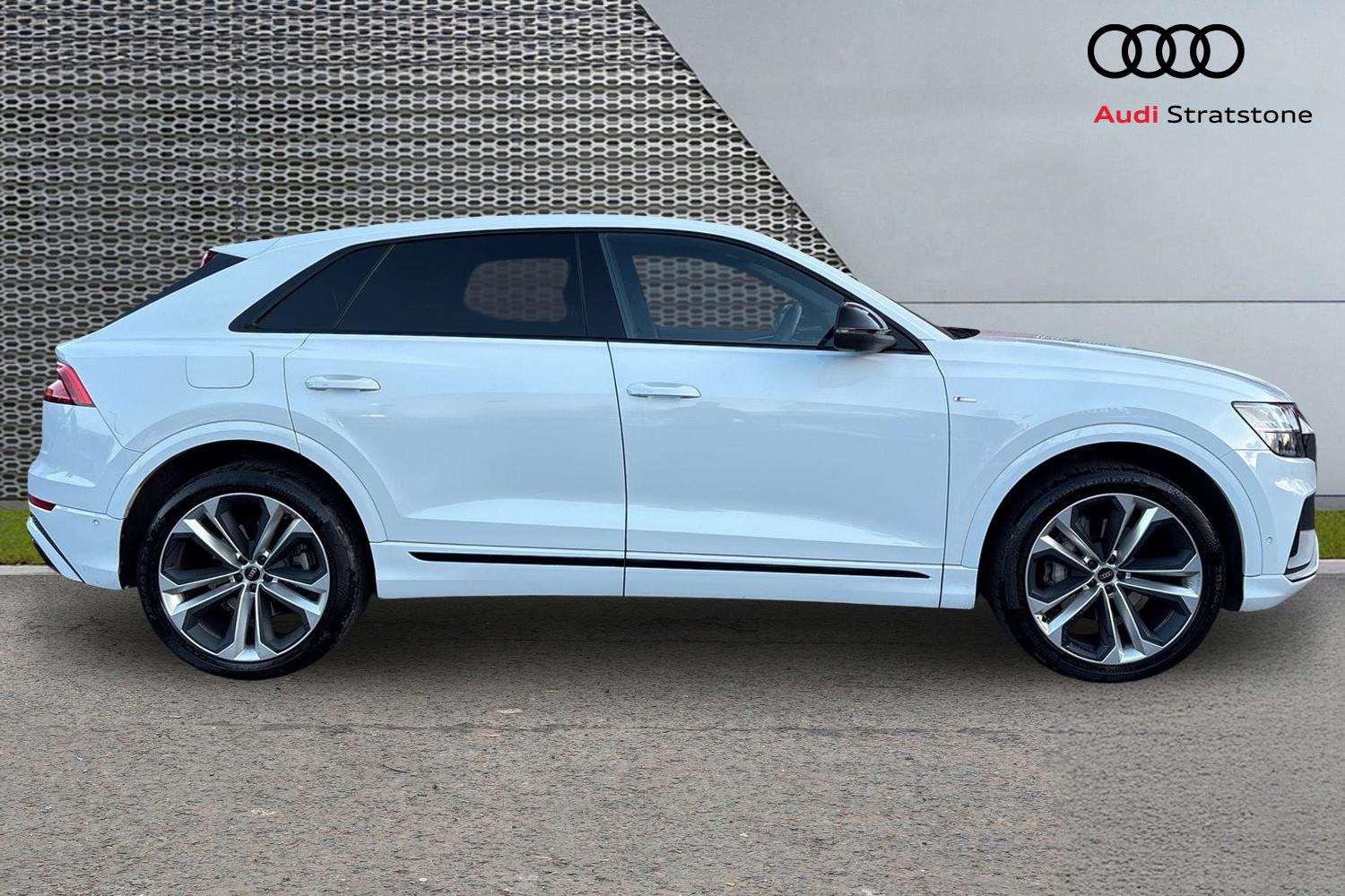Used Audi Q8 2022 for sale - 77233080: Photo 4