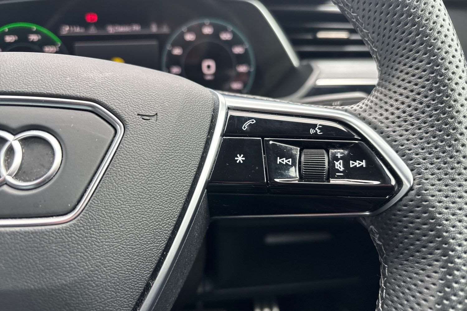 Used Audi Q8 2024 for sale - 77281875: Photo 17