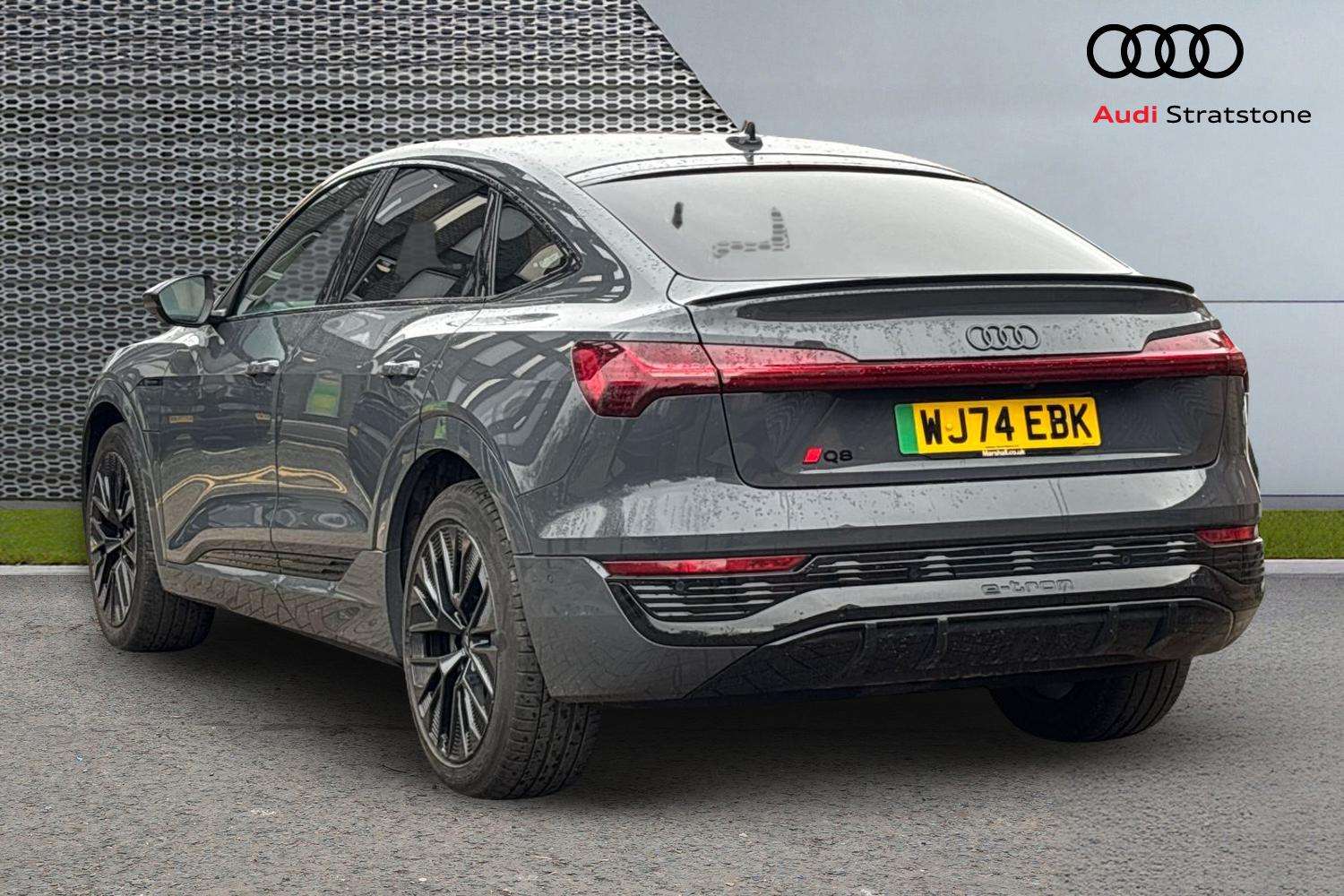 Used Audi Q8 2024 for sale - 77281875: Photo 3