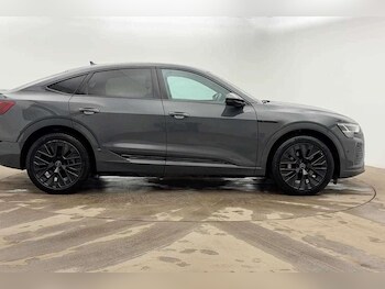 Used Audi Q8 2024 for sale - 77281875: Photo