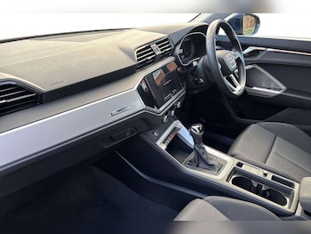 Used Audi Q3 2023 for sale - 77232932: Photo