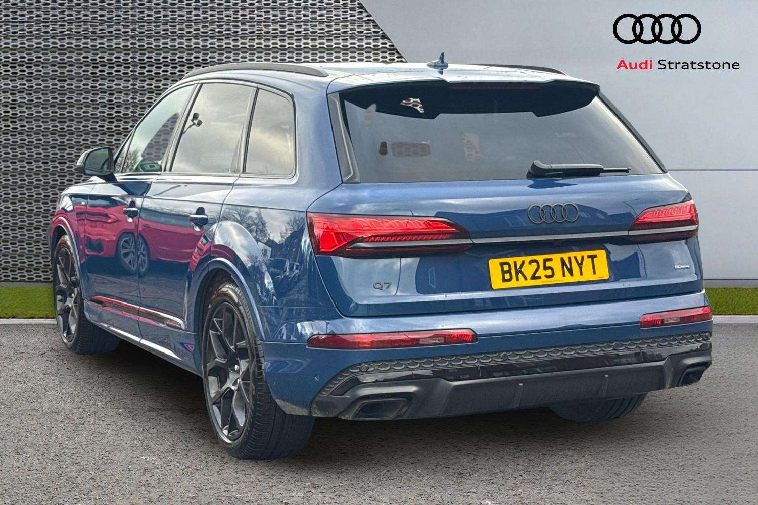 Used Audi Q7 2025 for sale - 77134759: Photo 3