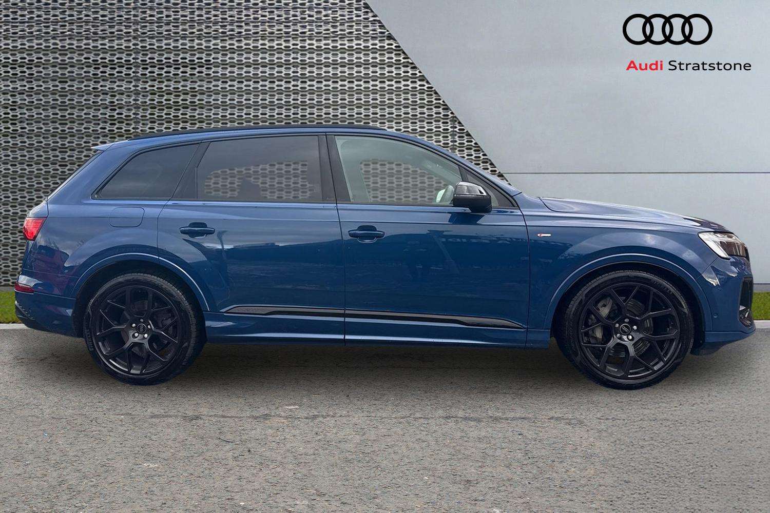 Used Audi Q7 2025 for sale - 77134759: Photo 4