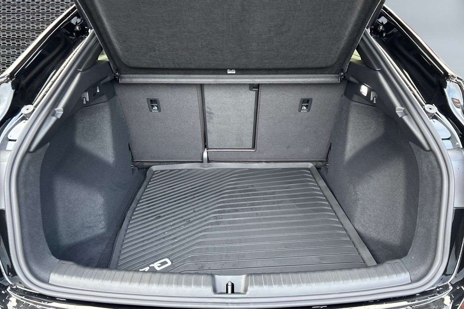 Used Audi Q4 e-tron 2025 for sale - 77472588: Photo 13