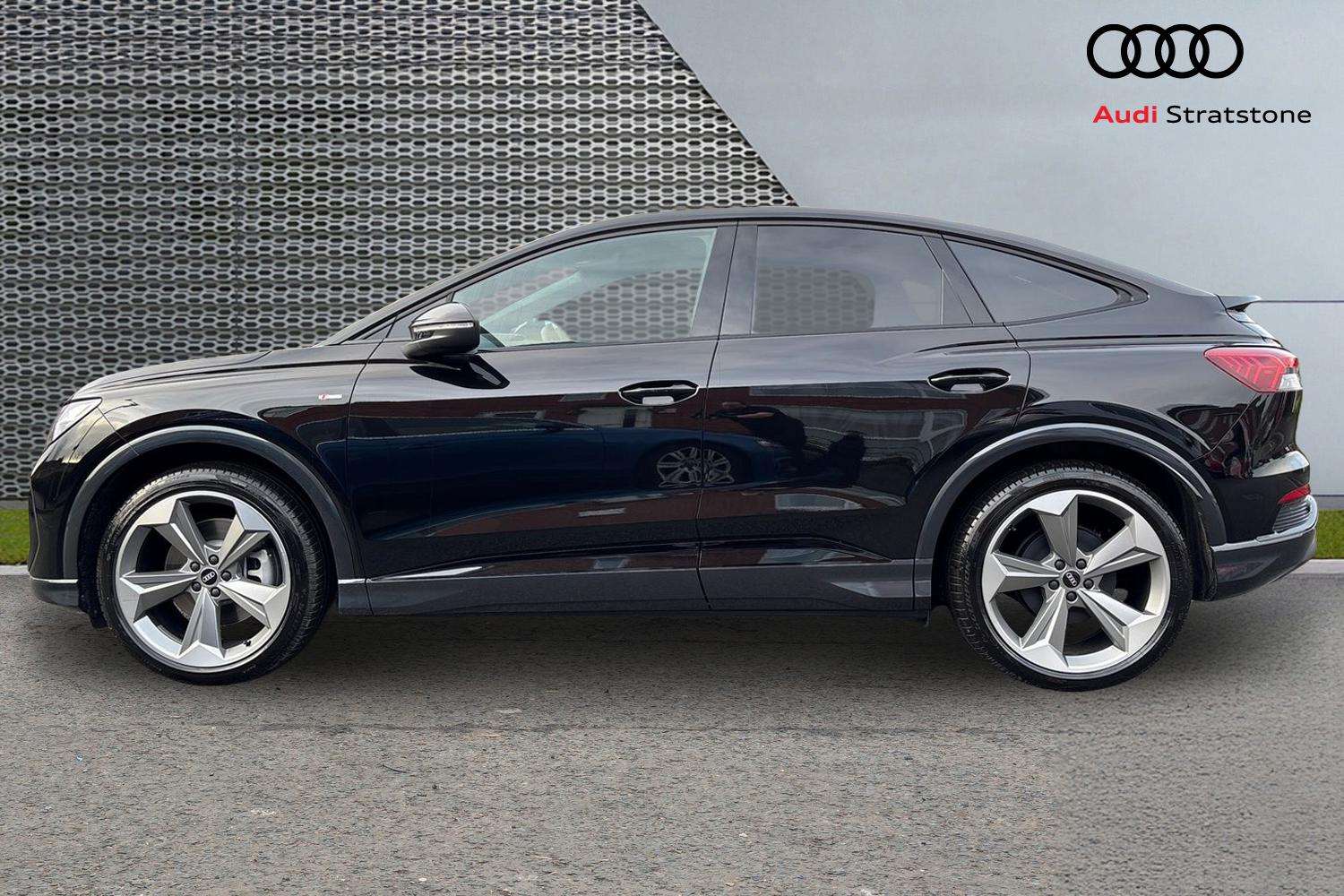 Used Audi Q4 e-tron 2025 for sale - 77472588: Photo 8