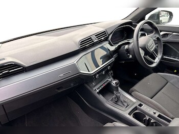 Used Audi Q3 2023 for sale - 77347987: Photo