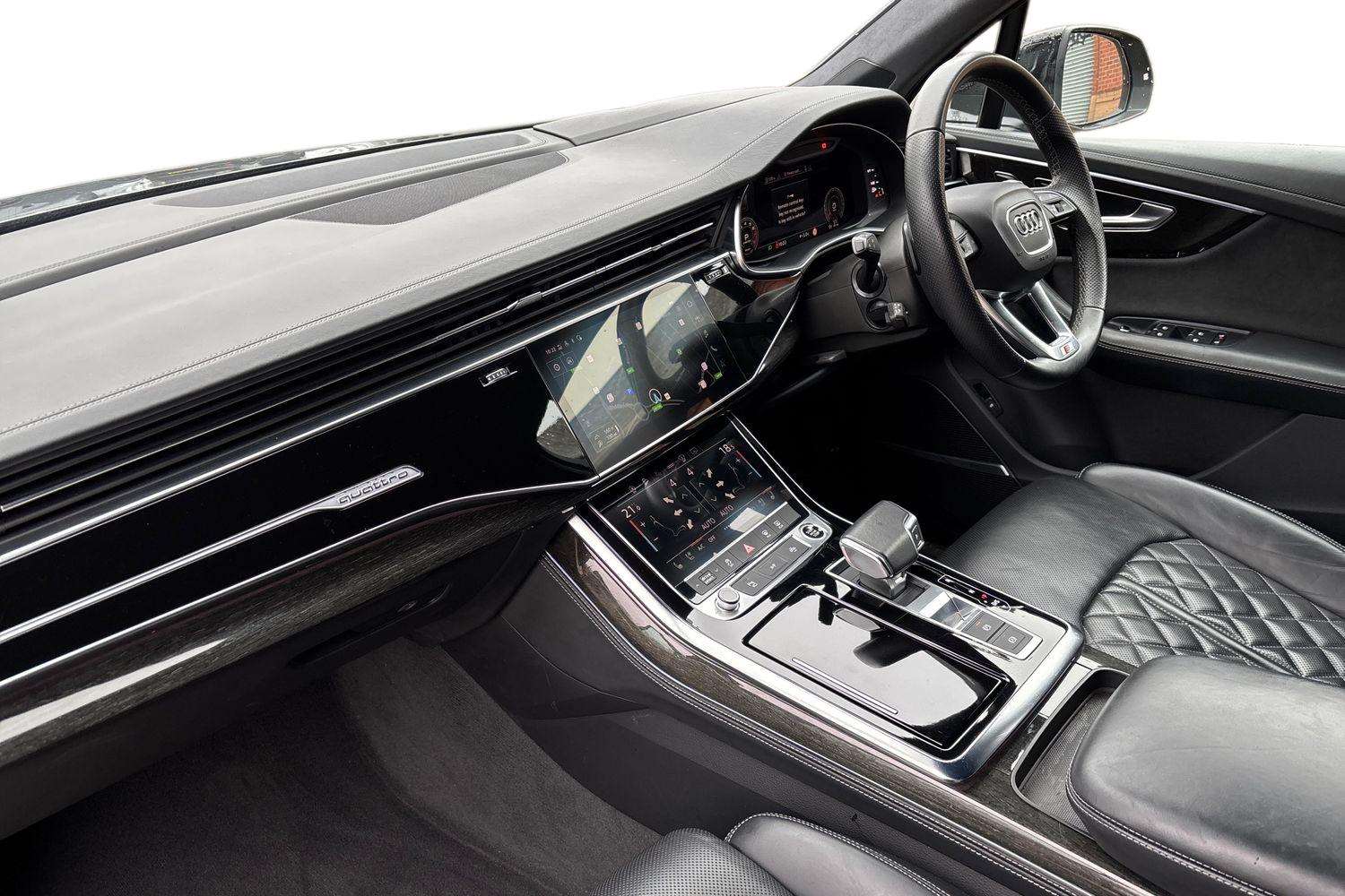 Used Audi Q7 2023 for sale - 77333994: Photo 2