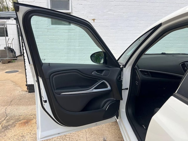 Used Vauxhall Zafira Tourer 2016 for sale - 76306281: Photo 79