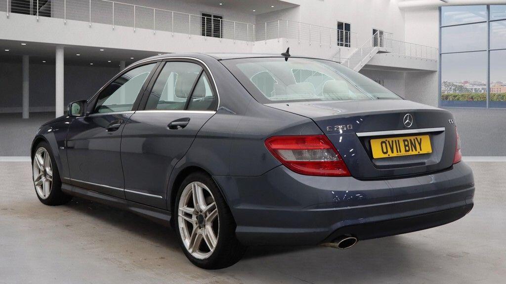 Used Mercedes-Benz C Class 2011 for sale - 76887066: Photo 5