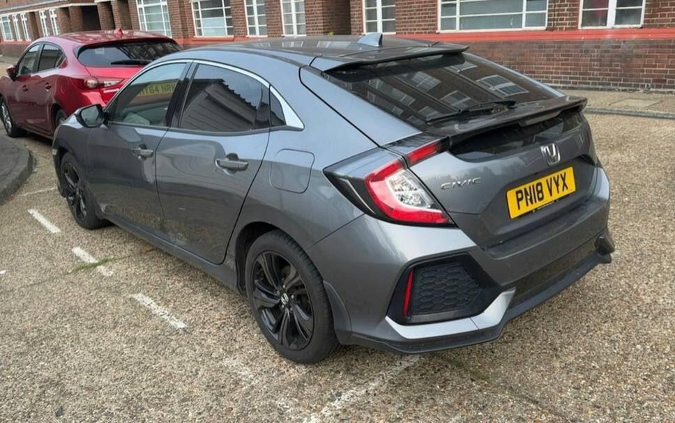 Used Honda Civic 2018 for sale - 78046838: Photo 6