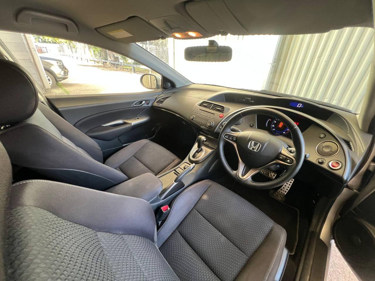 Used Honda Civic 2010 for sale - 76307116: Photo 18