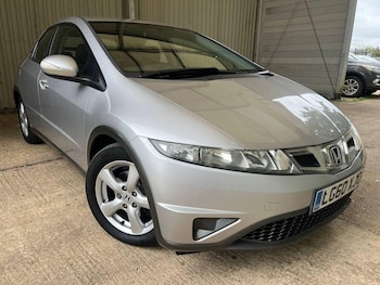 Used Honda Civic 2010 for sale - 76307116: Photo