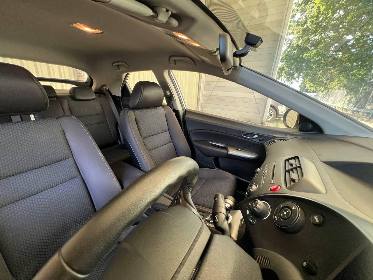 Used Honda Civic 2010 for sale - 76307116: Photo 20