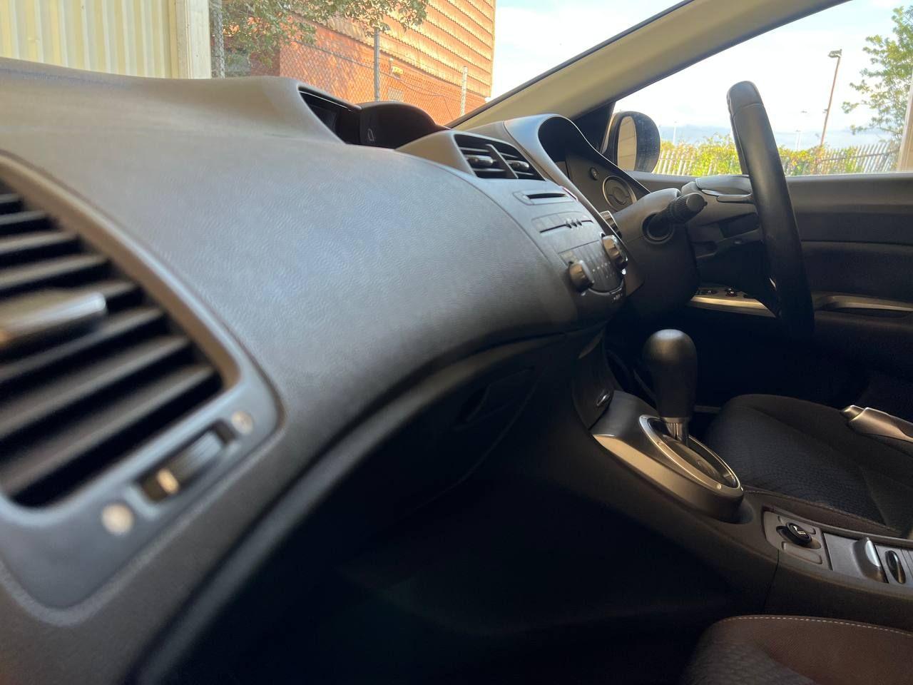 Used Honda Civic 2010 for sale - 76307116: Photo 24