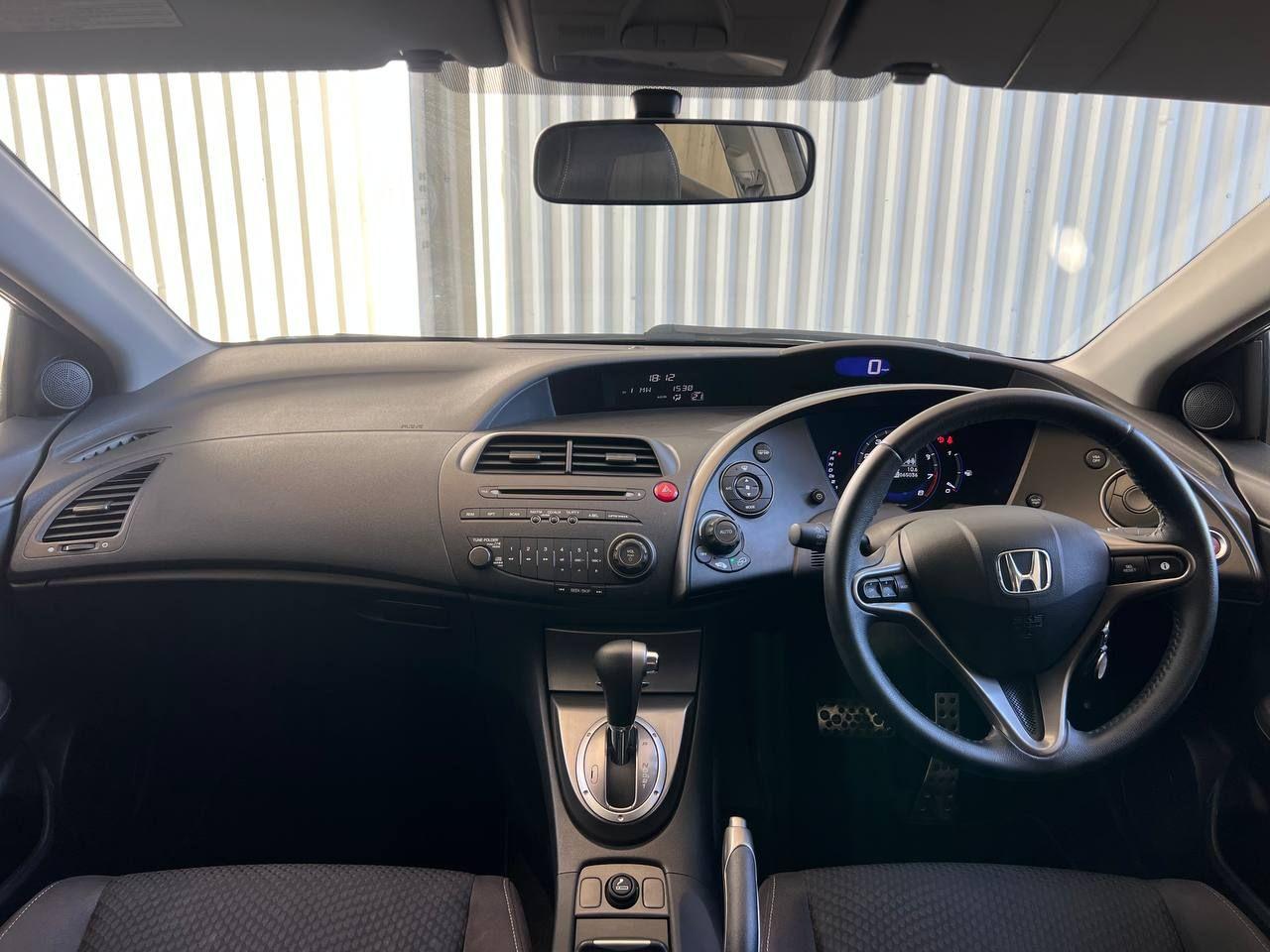 Used Honda Civic 2010 for sale - 76307116: Photo 31