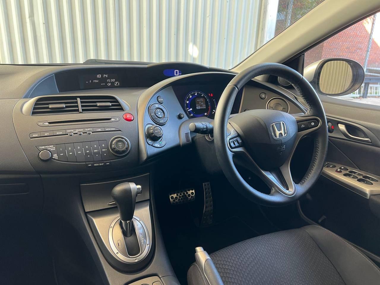 Used Honda Civic 2010 for sale - 76307116: Photo 32