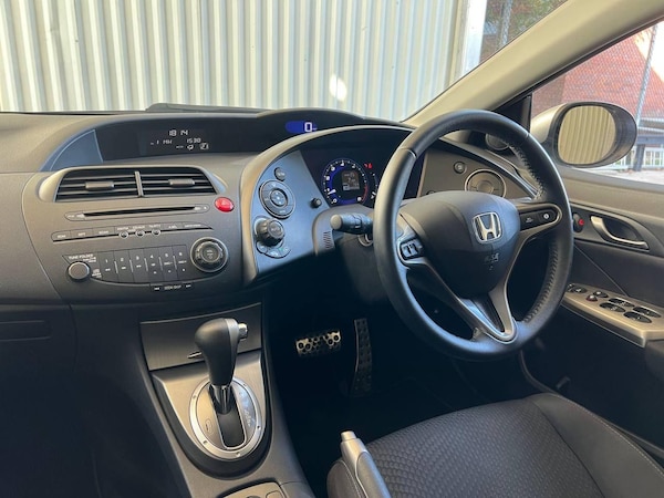 Used Honda Civic 2010 for sale - 76307116: Photo 32