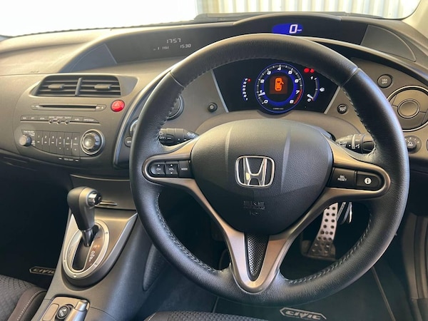 Used Honda Civic 2010 for sale - 76307116: Photo 33