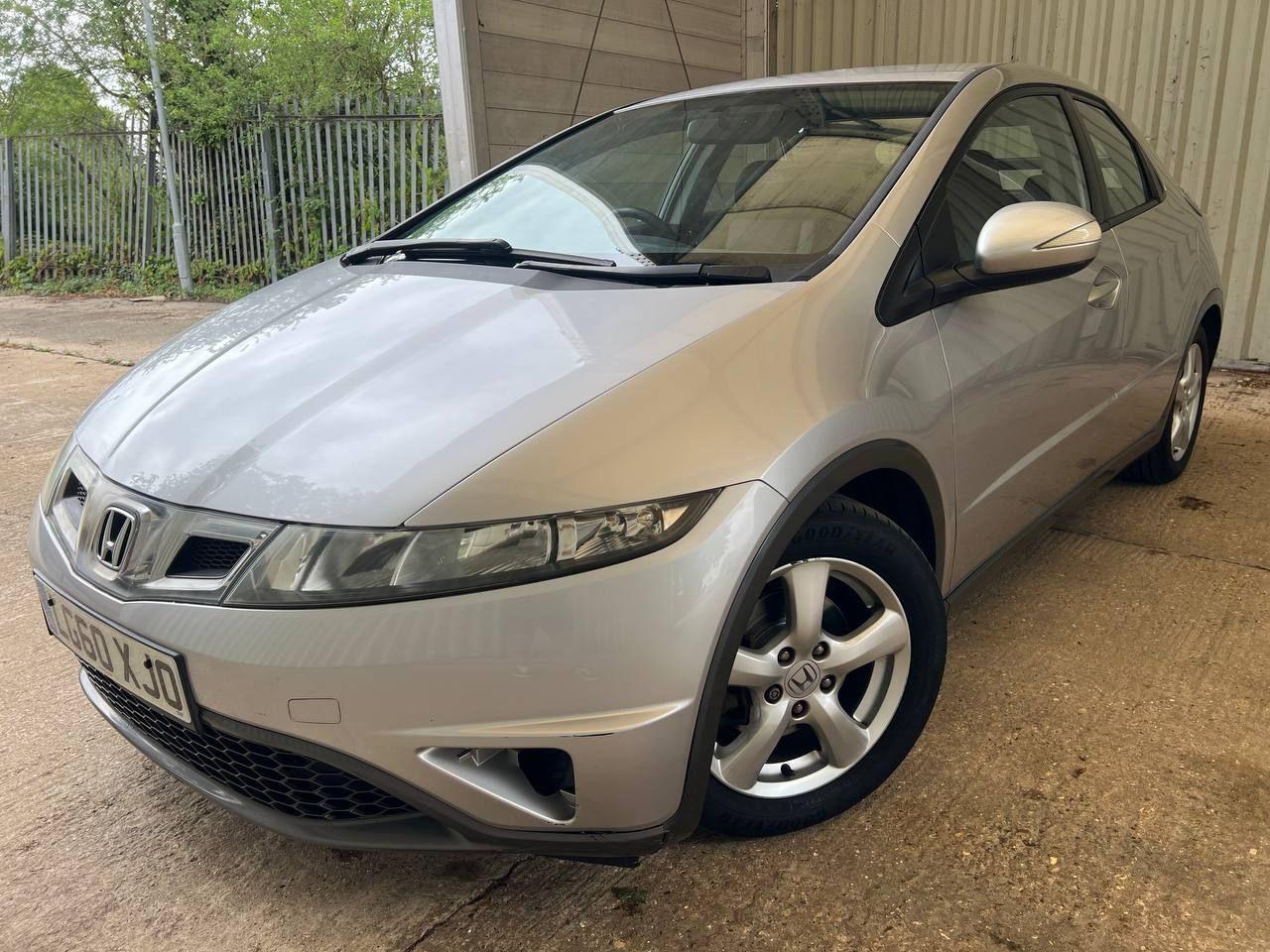 Used Honda Civic 2010 for sale - 76307116: Photo 5