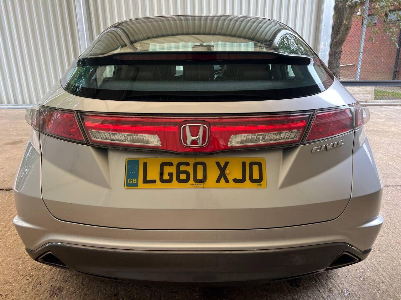 Used Honda Civic 2010 for sale - 76307116: Photo 9