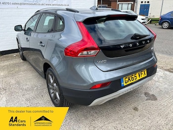 Used Volvo V40 2015 for sale - 78405979: Photo