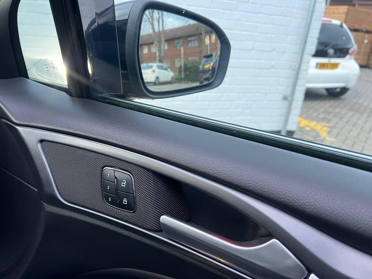 Used Ford Mondeo 2015 for sale - 76633470: Photo 59