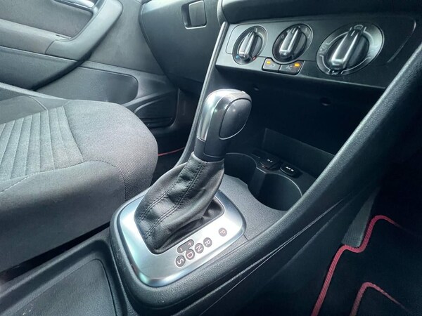 Used Volkswagen Polo 2012 for sale - 76307615: Photo 45
