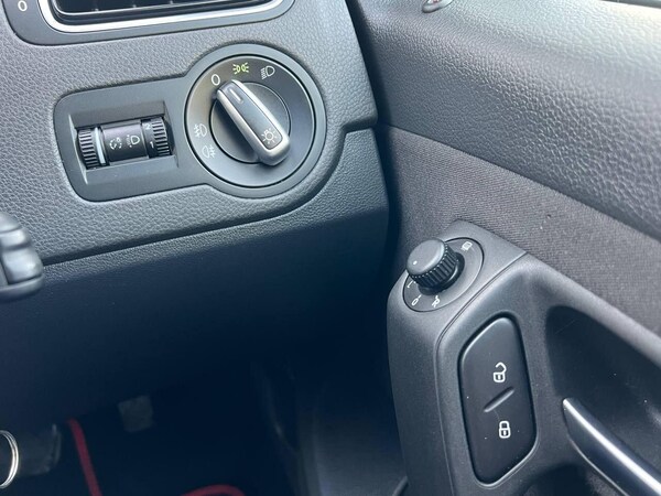 Used Volkswagen Polo 2012 for sale - 76307615: Photo 50