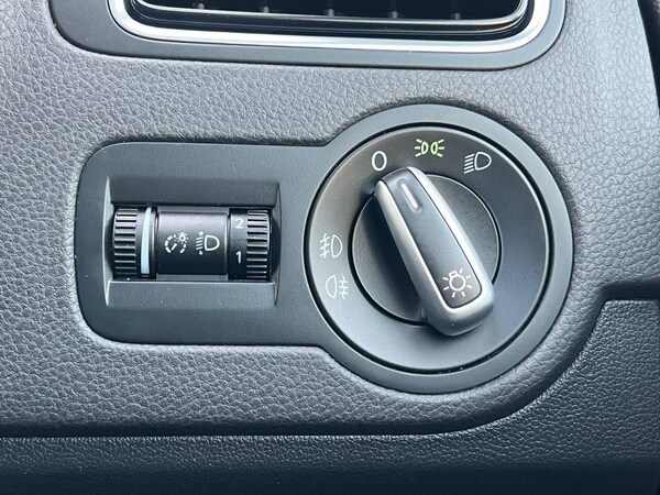 Used Volkswagen Polo 2012 for sale - 76307615: Photo 51