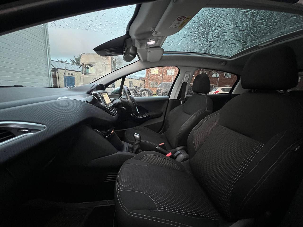 Used Peugeot 208 2018 for sale - 76457518: Photo 24