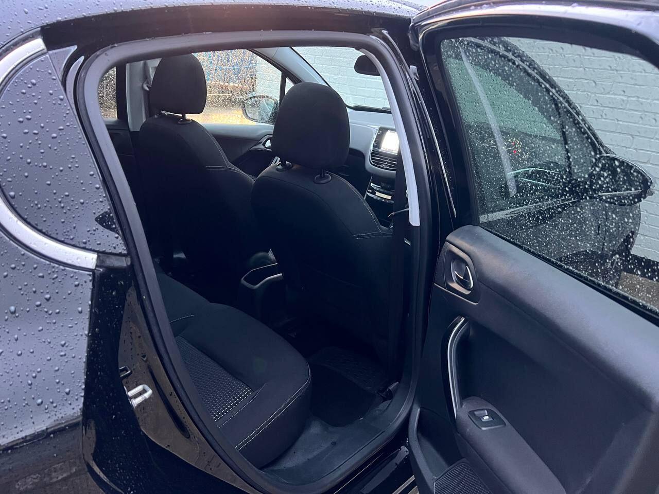 Used Peugeot 208 2018 for sale - 76457518: Photo 28