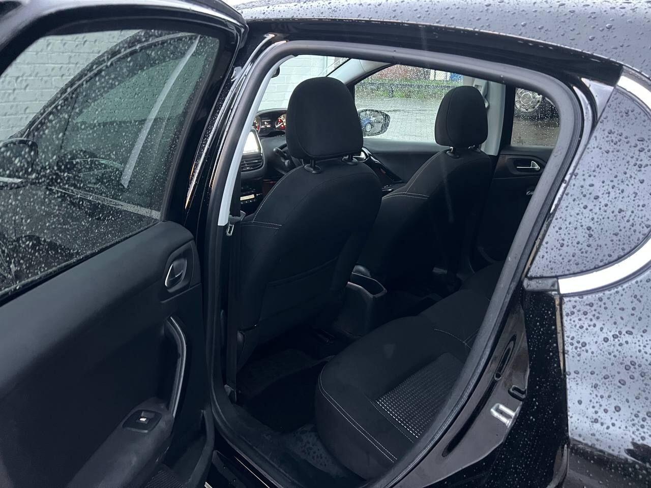 Used Peugeot 208 2018 for sale - 76457518: Photo 31