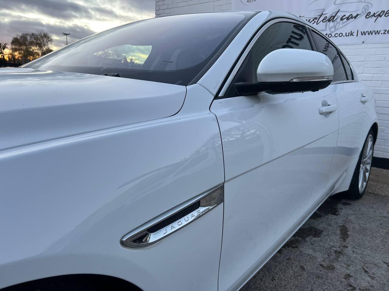 Used Jaguar XE 2015 for sale - 76752657: Photo 10