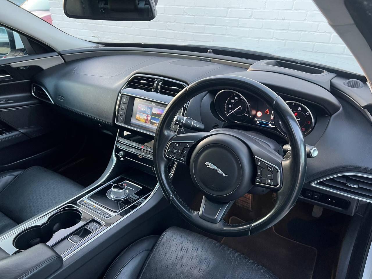 Used Jaguar XE 2015 for sale - 76752657: Photo 18