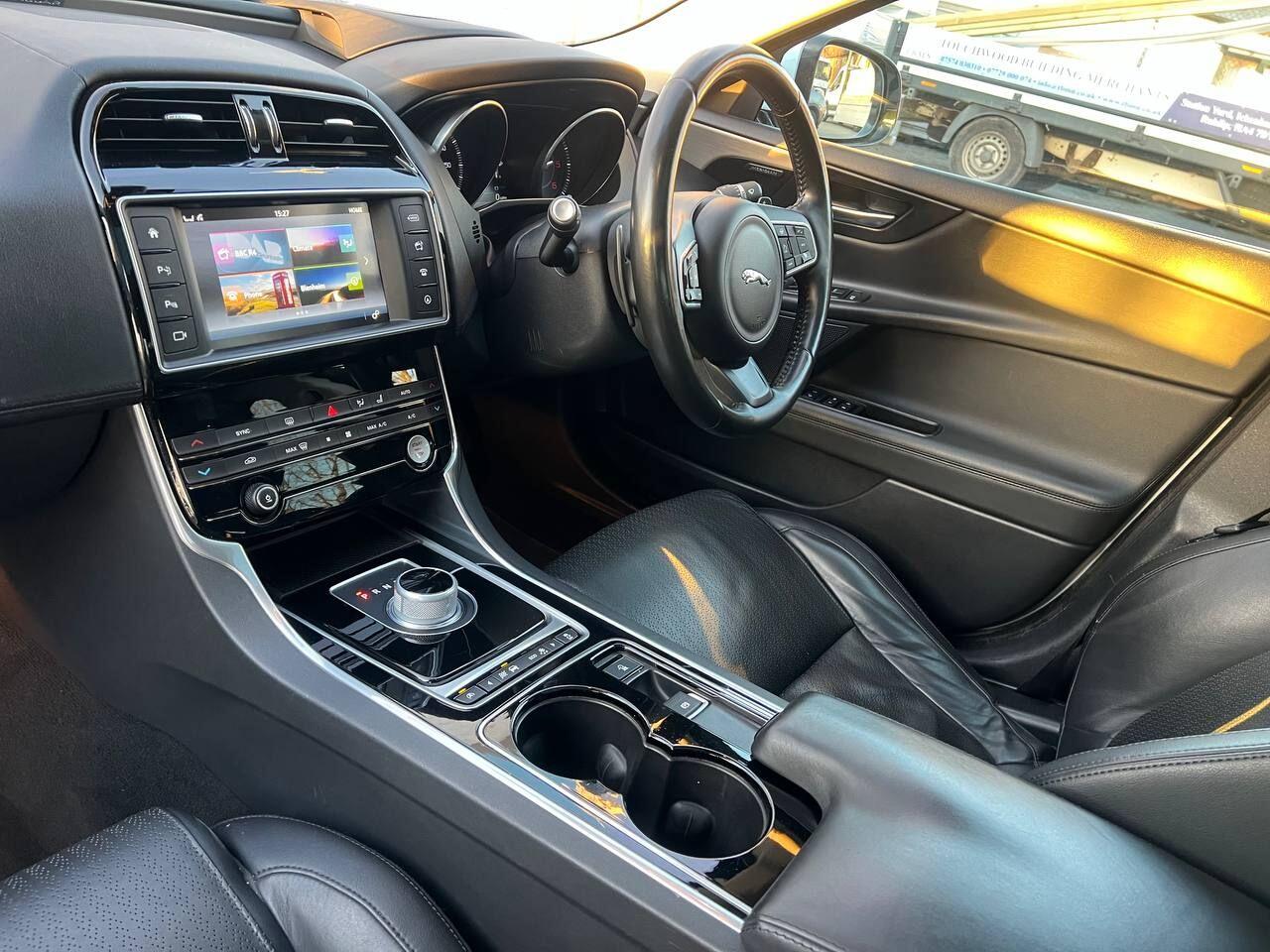 Used Jaguar XE 2015 for sale - 76752657: Photo 25