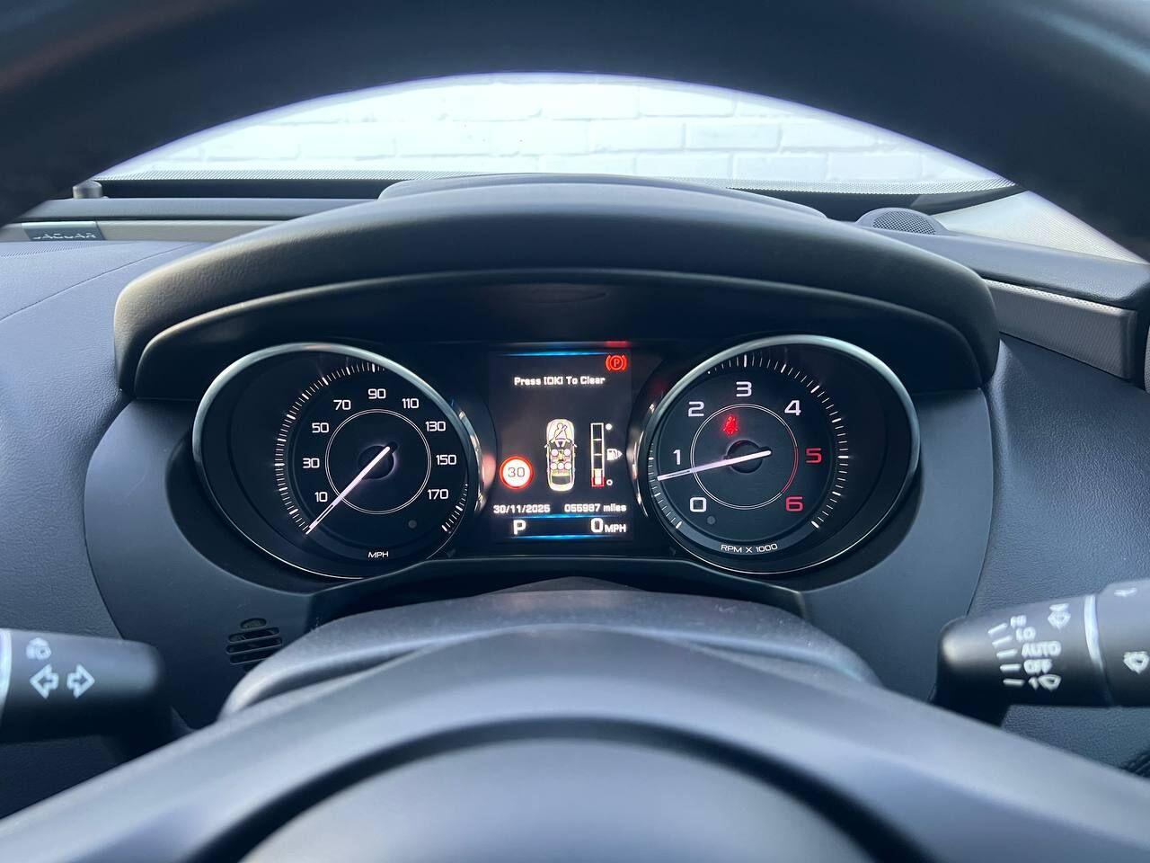 Used Jaguar XE 2015 for sale - 76752657: Photo 40