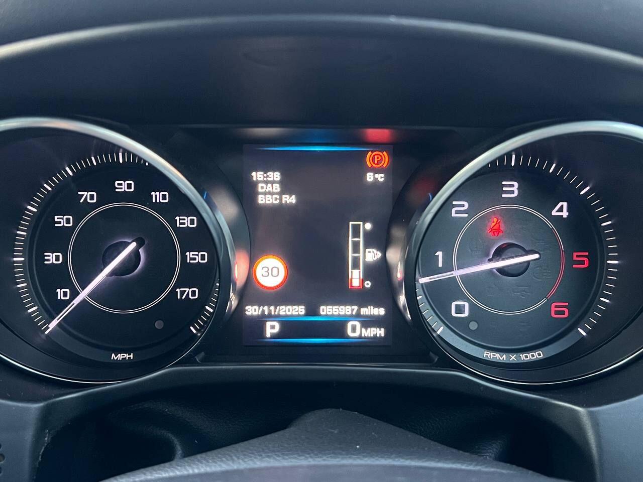 Used Jaguar XE 2015 for sale - 76752657: Photo 41