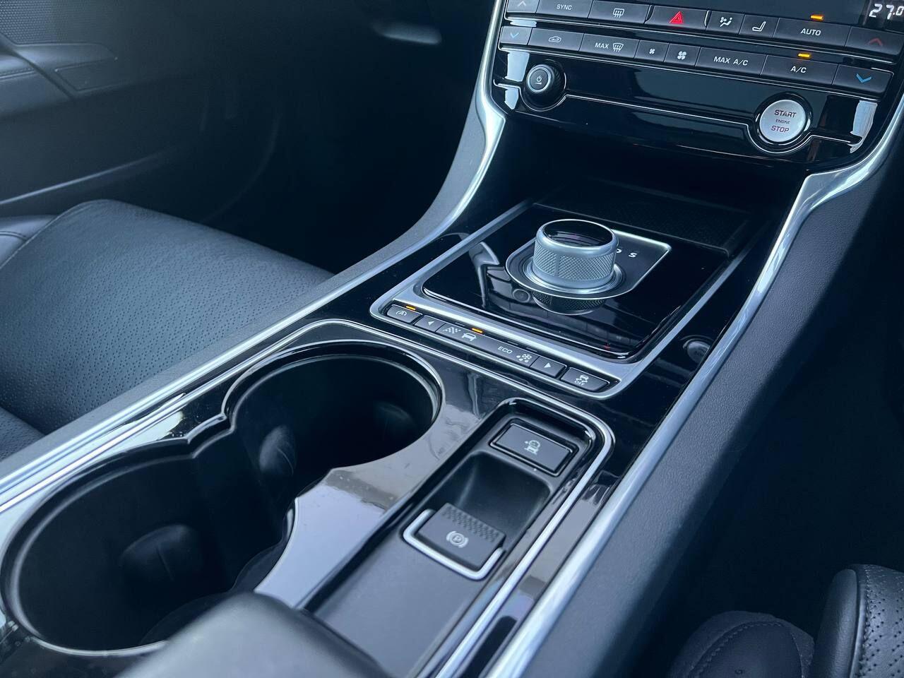 Used Jaguar XE 2015 for sale - 76752657: Photo 52