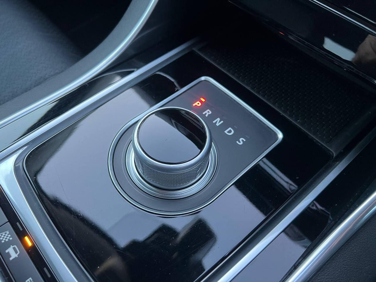 Used Jaguar XE 2015 for sale - 76752657: Photo 53