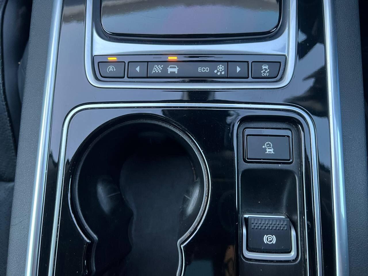 Used Jaguar XE 2015 for sale - 76752657: Photo 55