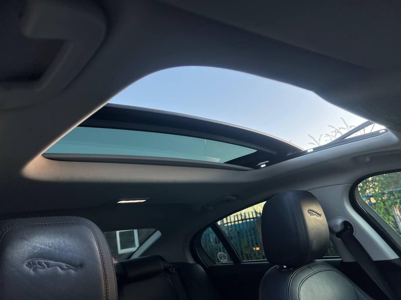 Used Jaguar XE 2015 for sale - 76752657: Photo 62