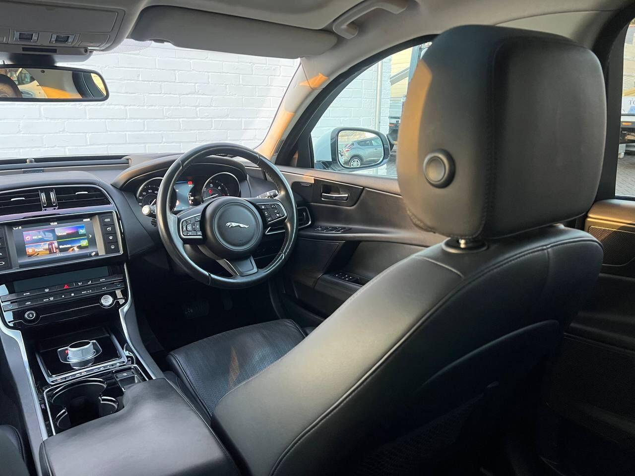 Used Jaguar XE 2015 for sale - 76752657: Photo 69