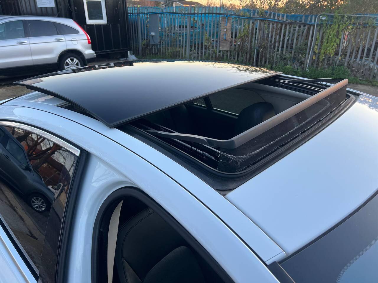 Used Jaguar XE 2015 for sale - 76752657: Photo 73