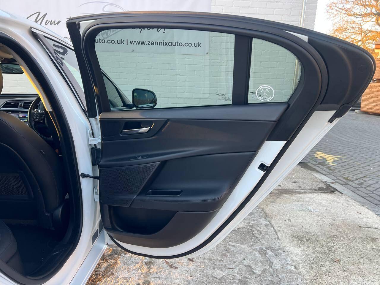 Used Jaguar XE 2015 for sale - 76752657: Photo 76