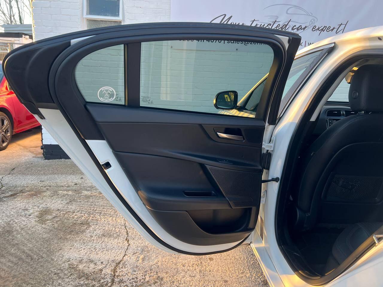 Used Jaguar XE 2015 for sale - 76752657: Photo 78