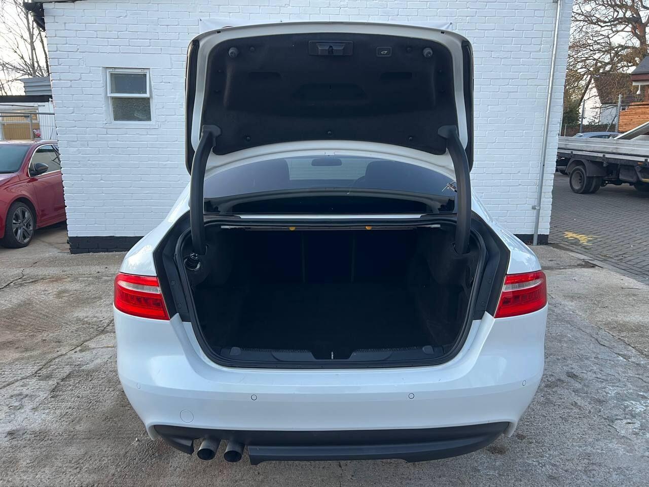 Used Jaguar XE 2015 for sale - 76752657: Photo 79