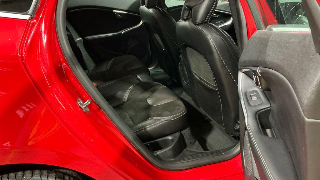 Used Volvo V40 2016 for sale - 77109773: Photo 11