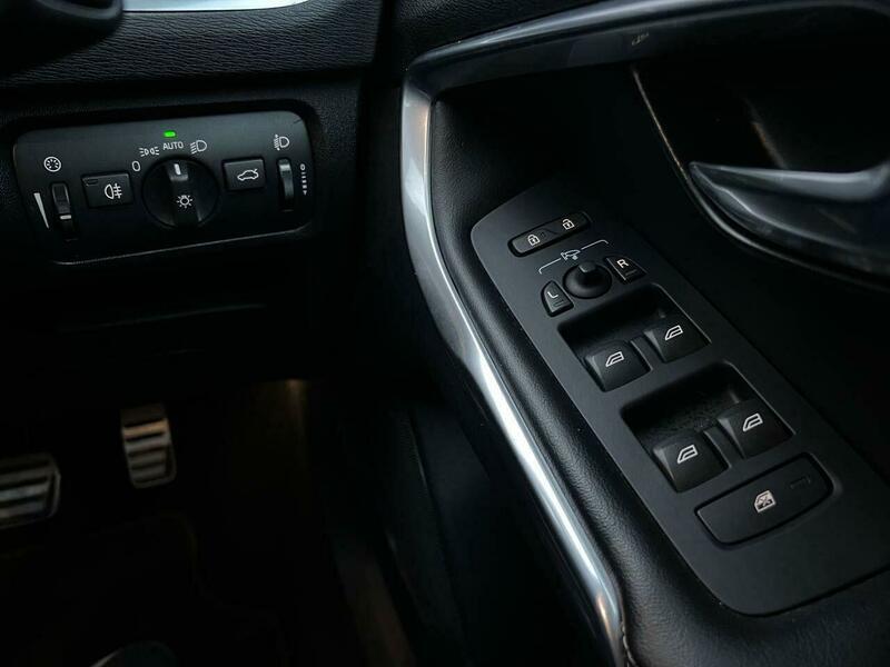 Used Volvo V40 2016 for sale - 77109773: Photo 43