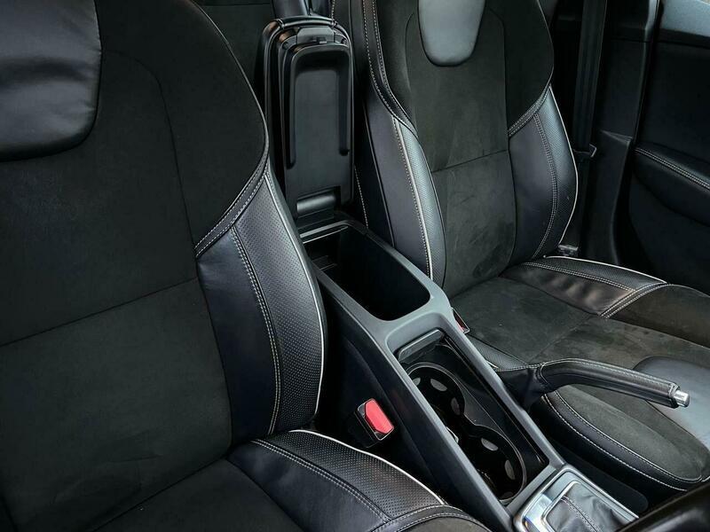 Used Volvo V40 2016 for sale - 77109773: Photo 56