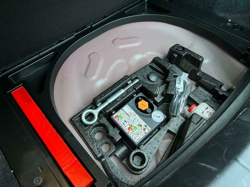 Used Volvo V40 2016 for sale - 77109773: Photo 69